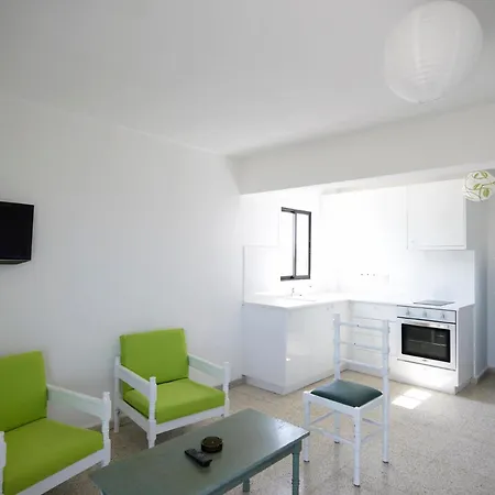 So Ξενοδοχείο με διαμερίσματα 3*